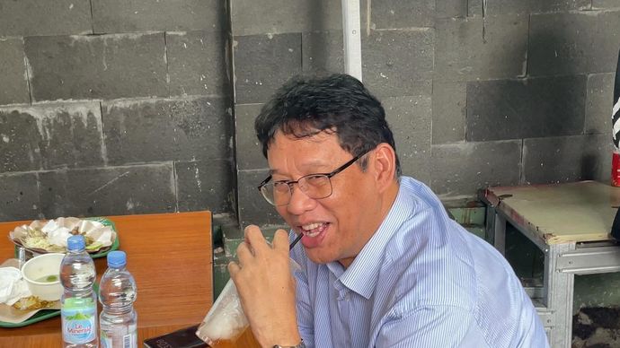 Menteri Keuangan (Menkeu) Purbaya Yudhi Sadewa memberi sinyal bahwa proses pergantian posisi antara Wakil Menteri Keuangan Thomas Djiwandono dan Deputi Gubernur Bank Indonesia Juda Agung akan segera selesai dalam waktu dekat.