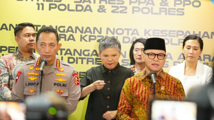 Menteri Pelindungan Pekerja Migran Indonesia (P2MI), Mukhtarudin, saat menghadiri peluncuran Direktorat PPA-PPO sekaligus meneken Nota Kesepahaman (MoU) dengan Kapolri Jenderal Listyo Sigit Prabowo di Mabes Polri, Jakarta Selatan, Rabu 21 Januari 202