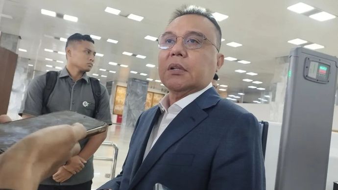 Wakil Ketua DPR RI Sufmi Dasco Ahmad di kompleks parlemen, Jakarta, Senin, 19 Januari 2026. ANTARA/Bagus Ahmad Rizaldi.