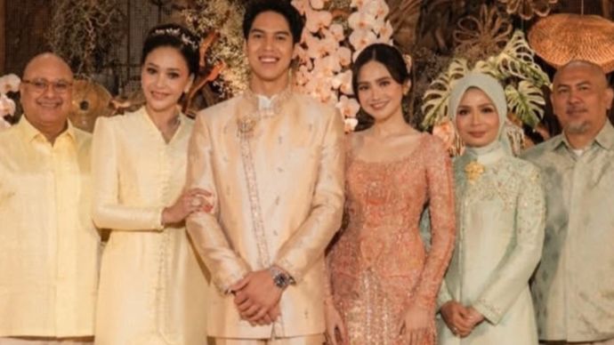 El Rumi, Syifa Hadju 