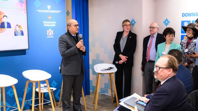 Menteri Investasi dan Hilirisasi/Kepala BKPM sekaligus CEO Danantara Indonesia Rosan Roeslani di Indonesian Pavilion WEF 2026. Davos, Switzerland. 19 - 22 January 2026.