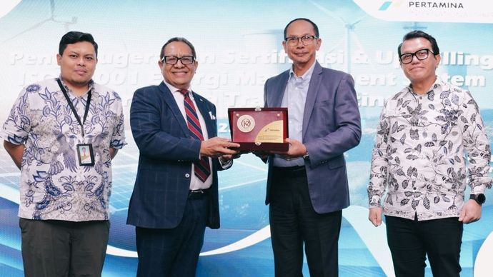 PT Pertamina Trans Kontinental (PTK) menorehkan capaian strategis dengan meraih Sertifikasi ISO 50001 Energy Management System (EnMS) untuk lingkup kantor dan kapal setelah melalui rangkaian implementasi sepanjang tahun 2025 hingga memperoleh sertifikasi pada Kuartal I 2026. (Foto: Dok/Istimewa)