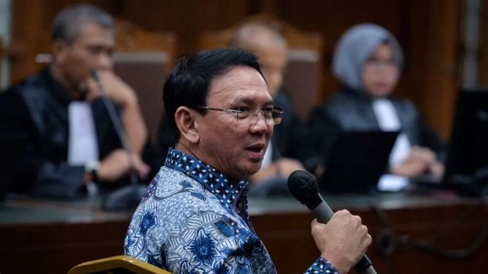Mantan Komisaris Utama PT Pertamina (Persero) periode 2019-2024 Basuki Tjahaja Purnama atau Ahok menjawab pertanyaan saat sidang kasus dugaan korupsi tata kelola minyak mentah di Pengadilan Tipikor, Jakarta, Selasa, 27 Januari 2026. Jaksa Penuntut Um
