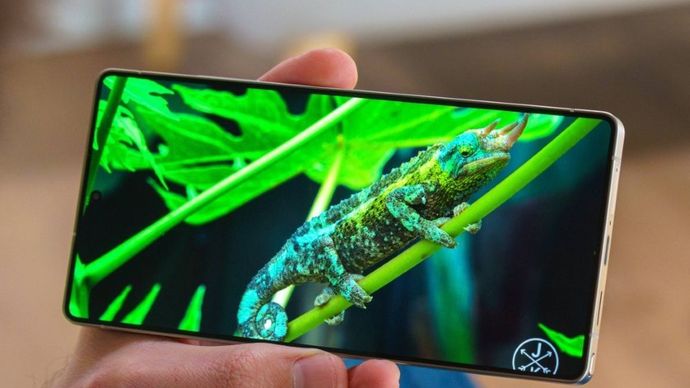 Samsung Galaxy S26 Ultra dikabarkan membawa upgrade layar besar. (Foto: Istimewa via GSM Arena) 