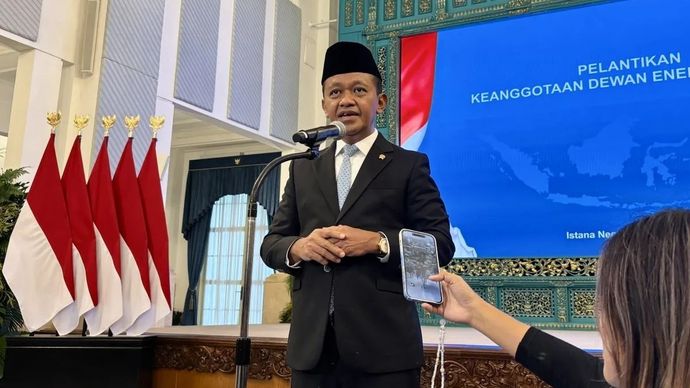 Ketua Umum DPP Partai Golkar Bahlil Lahadalia menjawab pertanyaan wartawan saat ditemui di Istana Negara, Jakarta, Rabu, 28 Januari 2026. ANTARA/Genta Tenri Mawangi.
