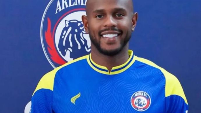 Arema FC memperkenalkan pesepakbola Joel Vinicius sebagai rekrutan baru di kantor manajemen di Kota Malang, Jawa Timur, Rabu (28/1/2026). ANTARA/HO-MO Arema FC