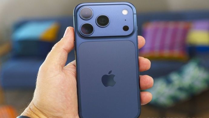 Apple kemungkinan akan melakukan langkah agresif demi menahan harga iPhone 18 agar tidak ikut naik. (Foto: Istimewa via GSM Arena)