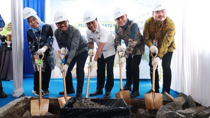 PT Pertamina Bina Medika IHC (IHC) melakukan pembangunan Gedung Rawat Inap IHC RS Pelabuhan Cirebon,&nbsp;peletakan batu pertama pada Selasa, 20 Januari 2026, dihadiri Wali Kota Cirebon Effendi Edo, jajaran pemerintah daerah, serta manajemen IHC dan PT RS Pelabuhan.