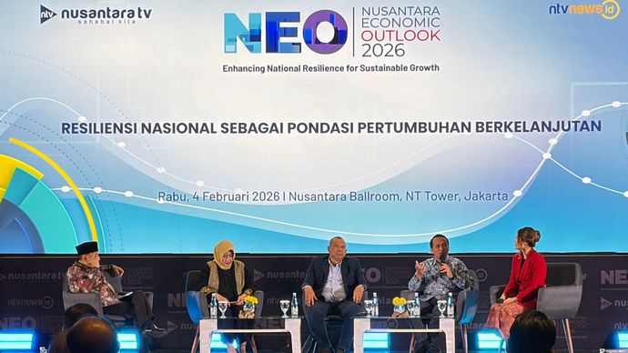 Septian Hario Seto (Anggota DEN), Ninasapti Triaswati (Ekonom UI), Sugeng Santoso (Staf Ahli Kemenko), dan Fuad Bawazier (Eks Menkeu)