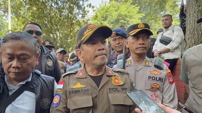 Kepala Satuan Polisi Pamong Praja (Satpol PP) Kota Bandung Bambang Sukardi saat memberikan keterangan di Kota Bandung, Jawa Barat, Kamis, 5 Februari 2026. ANTARA/Rubby Jovan)