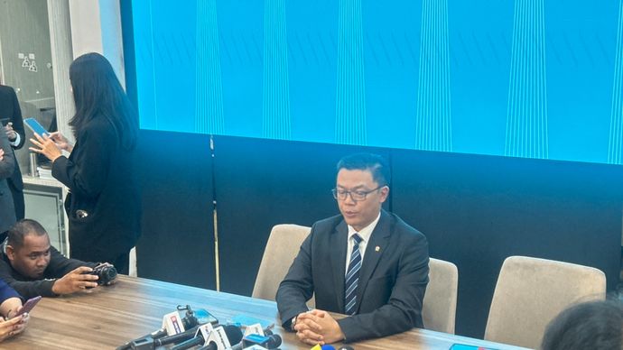 Menteri Luar Negeri Sugiono