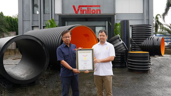Vinilon Group Pecahkan Dua Rekor MURI lewat Produksi Pipa Terbesar di Indonesia