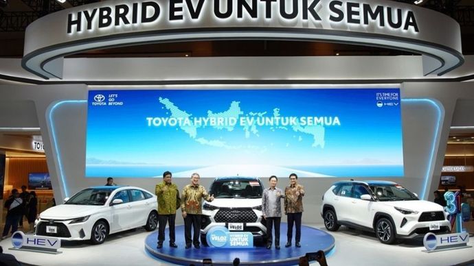 Toyota meluncurkan berbagai lini Hybrid EV terbaru yang semakin terjangkau di IIMS 2026. (Foto: Dok/Istimewa/Toyota-Astra Motor) 