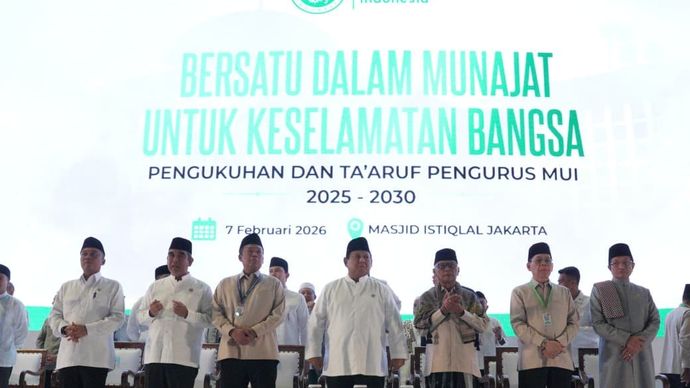 Presiden Prabowo Subianto dalam acara Bersatu dalam Munajat untuk Keselamatan Bangsa dan pengukuhan Majelis Ulama Indonesia (MUI) di Masjid Istiqlal, Jakarta, Sabtu 7 Februari 2026.