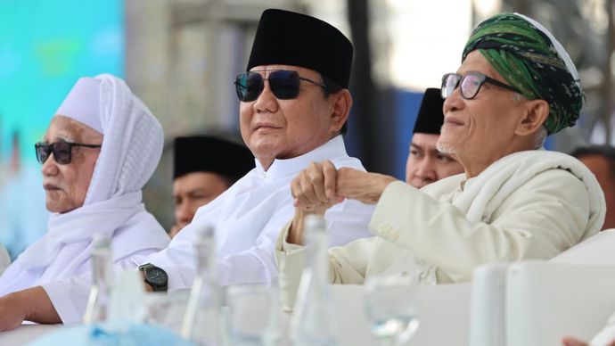 Presiden RI Prabwo Subianto bersama para Kiai.