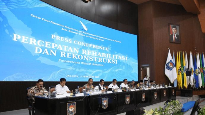 Konferensi pers Percepatan Rehabilitasi dan Rekonstruksi Pascabencana Wilayah Sumatera.
