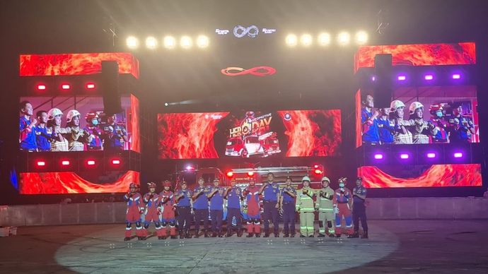 Damkar DKI Jakarta memukau penonton di area Infinite Show dan Infinite Live, ajang IIMS 2026, pada Selasa (10/2/2026). (Foto: Dok/Istimewa) 