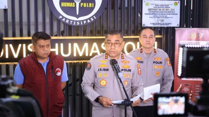 Kepala Divisi Humas Polri, Inspektur Jenderal Polisi Johnny Eddizon Isir, menyampaikan keterangan pers di Jakarta, Minggu, 15 Februari 2026 malam.  ANTARA/HO-Divisi Humas Polri