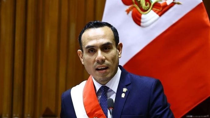Foto arsip yang diambil pada 10 Oktober 2025 menunjukkan Jose Jeri berbicara setelah dilantik sebagai Presiden Peru dalam sebuah upacara di kongres negara tersebut di Lima, Peru. ANTARA/Handout via Xinhua/Kongres Peru