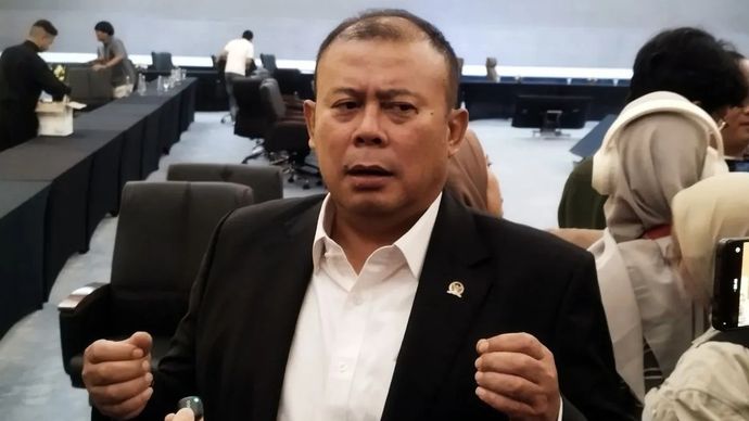 Wakil Ketua DPR RI Cucun Ahmad Syamsurijal saat diwawancarai di kompleks parlemen, Jakarta, Rabu, 18 Februari 2025. (ANTARA/Bagus Ahmad Rizaldi)