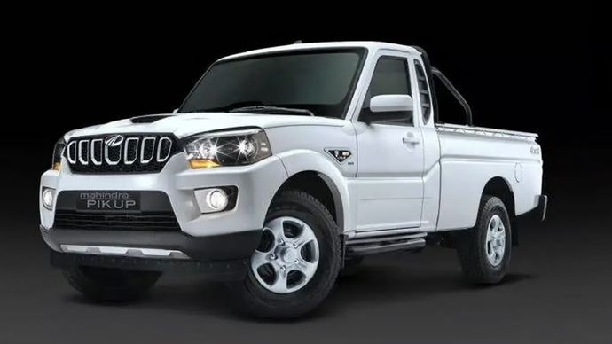 unit mobil pickup direncanakan akan diimpor dari India untuk digunakan dalam program Koperasi Merah Putih