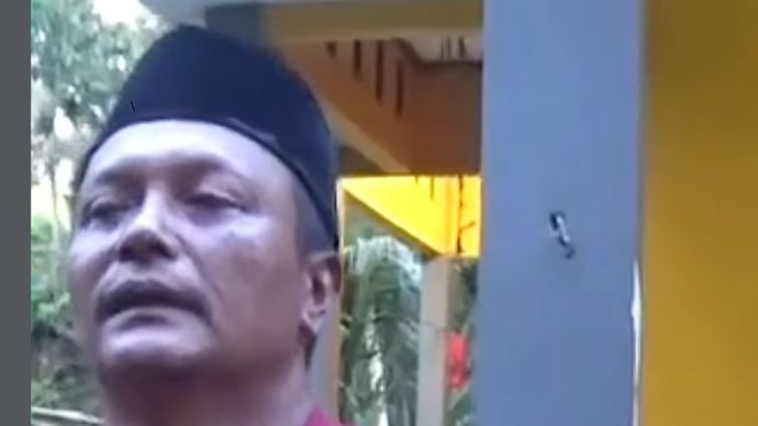 SANTRI 12 TAHUN TEWAS DENGAN LUKA BAKAR DIBAGIAN TUBUH DIDUGA DIANIAYA IBU TIRI KELUARGA BUKA SUARA  NS (12), seorang santri asal Desa Bojongsari, Kecamatan Jampangkulon. Bocah belia itu mengembuskan napas terakhir di RSUD Jampangkulon pada Kamis (19/2) sore, meninggalkan tanda tanya besar yang membuat aparat kepolisian memutuskan melakukan autopsi.