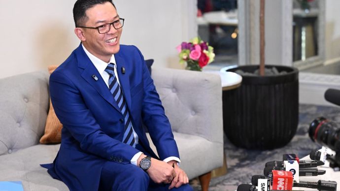 Menteri Luar Negeri Sugiono