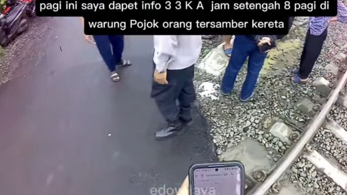 Pemotor Tewas Dihantam Kereta di Alas Tua Kalideres
