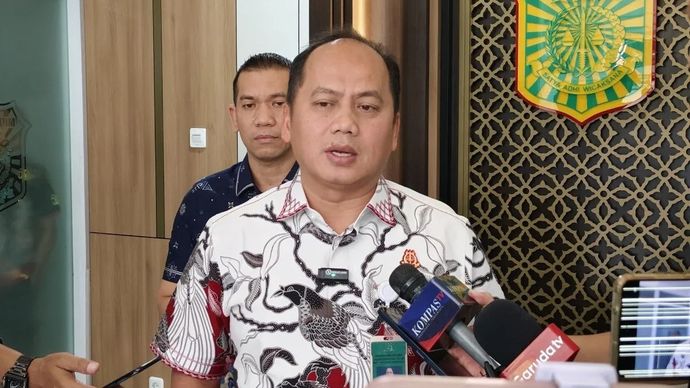 Kepala Pusat Penerangan Hukum (Kapuspenkum) Kejaksaan Agung Anang Supriatna berbicara dengan awak media di Gedung Puspenkum Kejagung, Jakarta, Jumat, 20 Februari 2026. ANTARA/Nadia Putri Rahmani.