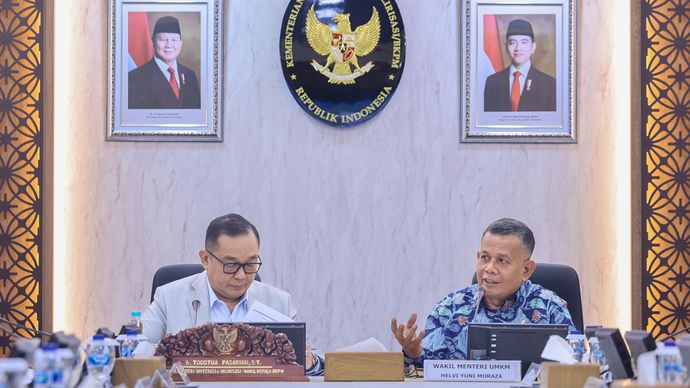 Kementerian Usaha Mikro, Kecil, dan Menengah (UMKM) mendukung langkah Kementerian Investasi dan Hilirisasi/Badan Koordinasi Penanaman Modal (BKPM) dalam menyederhanakan proses penerbitan Nomor Induk Berusaha (NIB) melalui kebijakan Kemudahan Kesesuaian Kegiatan Pemanfaatan Ruang (KKPR) Darat bagi usaha mikro. 