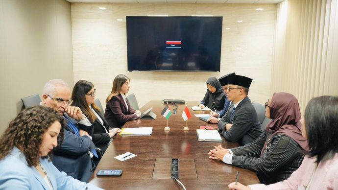 Menteri Luar Negeri Sugiono menyambut pembentukan kantor penghubung (liaison office) oleh Otoritas Palestina guna memfasilitasi komunikasi dengan dewan perdamaian (Board of Peace)