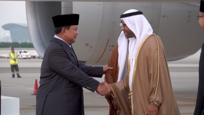Abu Dhabi Presiden Republik Indonesia Prabowo Subianto meneruskan agenda lawatan luar negerinya mengunjungi Persatuan Emirat Arab (PEA) dan akan bertemu Presiden PEA, Sheikh Mohammed bin Zayed Al Nahyan atau MBZ.