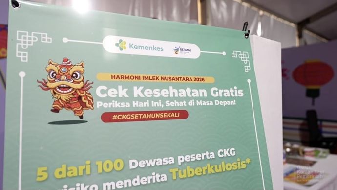 Cukup bawa KTP dan ponsel, pengunjung Imlek Festival 2577 bisa menikmati layanan Cek Kesehatan Gratis di Lapangan Banteng. Antusiasme warga menunjukkan tingginya kesadaran untuk deteksi dini kesehatan di tengah kemeriahan festival.