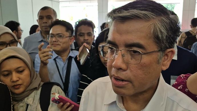 Menteri Ketenagakerjaan (Menaker) Yassierli buka suara terkait pelaksanaan Bonus Hari Raya (BHR) bagi ojek online atau ojol.  