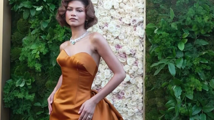 Momen Zendaya saat hadir di karpet merah Golden Globes 2025. ANTARA/HO-Instagram @goldenglobes