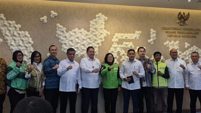 Menteri Koordiantor Bidang Perekonomian Airlangga Hartarto memastikan bahwa pengemudi ojek online (Ojol) akan menerima Bonus Hari Raya (BHR) pada Lebaran 2026. 