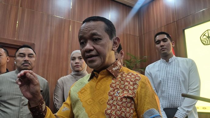 Menteri Energi dan Sumber Daya Mineral (ESDM) Bahlil Lahadalia  memastikan belum memiliki rencana untuk menaikan harga Bahan Bakar Minyak (BBM) bersubsidi.