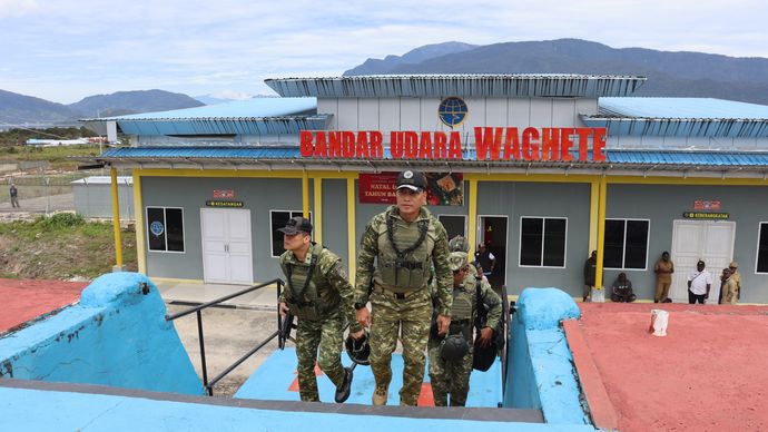 Kaskogabwilhan III Marsda TNI Joko Sugeng Sriyanto tinjau 11 bandara perintis di Papua. 