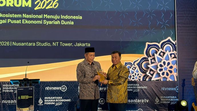 Menkop Ferry Juliantono Bersama Preskom NT Corp Nurdin Tampubolon