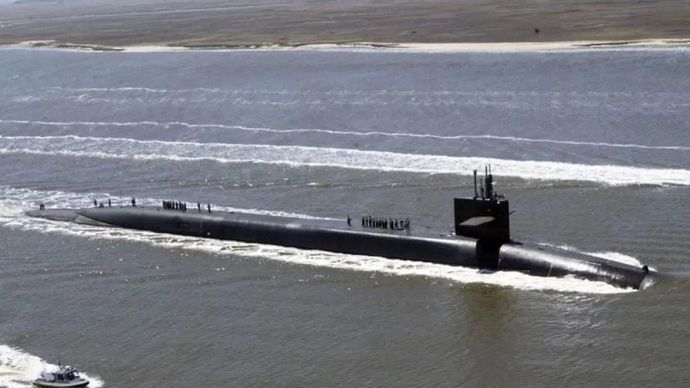 Arsip foto - Kapal selam nuklir USS Florida milik Angkatan Laut Amerika Serikat, diambil gambarnya pada 11 April 2006 oleh Angkatan Laut Amerika Serikat. ANTARA/HO-United States Navy/aa.