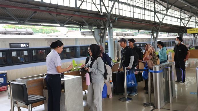 Kereta Api Indonesia (Persero).