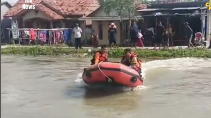 &ndash; Seorang anak berusia dua tahun dilaporkan hilang diduga tercebur ke saluran irigasi di Dusun Tambunsari, Desa Karyamakmur, Kecamatan Batujaya, Kabupaten Karawang. Peristiwa tersebut terjadi pada Senin, 9 Maret 2026, sekitar pukul 12.30 WIB.