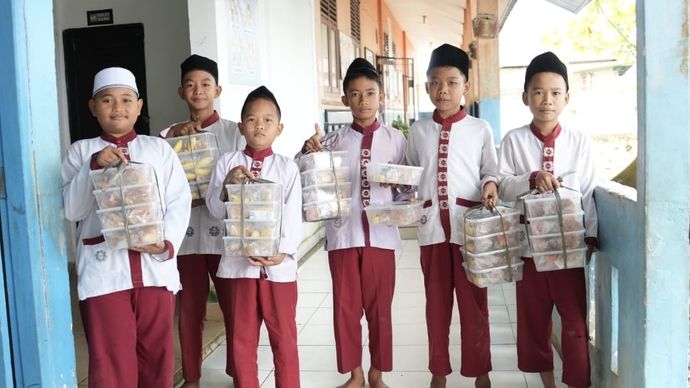 Program Makan Bergizi Gratis (MBG) membawa manfaat nyata bagi siswa-siswi di SD 152 Palembang. 