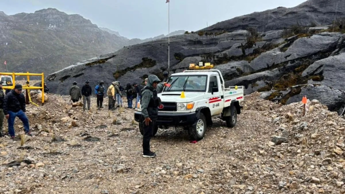 Tim Satgas Operasi Damai Cartenz 2026 sedang melakukan olah TKP penembakan karyawan PT Freeport di area Grasberg, Distrik Tembagapura, Jumat (13/3/2026). ANTARA/HO-Humas Damai Cartenz 2026.