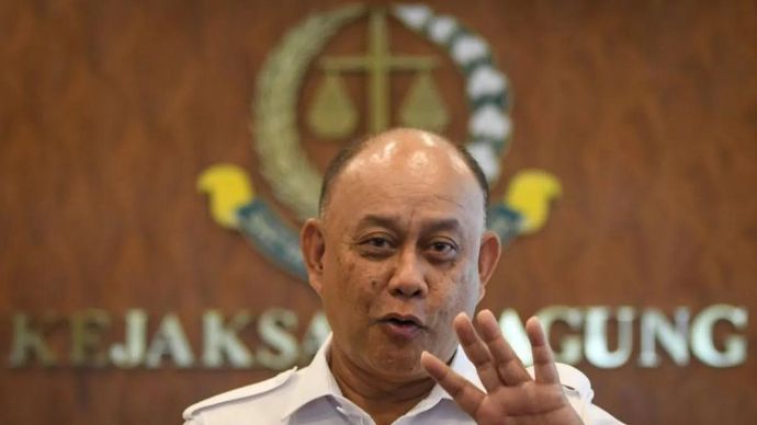 Kepala Badan Gizi Nasional (BGN) Dadan Hindayana menyampaikan keterangan kepada wartawan usai bertemu dengan Jaksa Agung ST Burhanuddin di Gedung Kejaksaan Agung, Jakarta, Selasa 17 Maret 2026.. Kehadiran Kepala BGN tersebut guna meminta dukungan Kejaksaan Agung untuk memperkuat pengawasan program Makan Bergizi Gratis (MBG), termasuk dengan menempatkan pejabat dari Kejakgung di internal BGN. ANTARA FOTO/Aditya Pradana Putra/nz