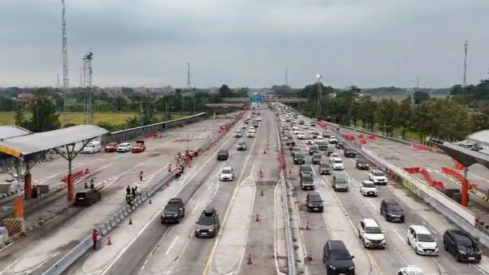 Pembukaan one way di ruas Tol Cipali. ANTARA/HO-Astra Tol Cipali.