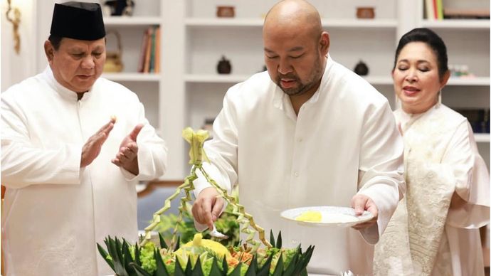 Momen Presiden Prabowo Subianto dan Titiek Soeharto kompak rayakan ulang tahun Didit Hediprasetyo. 