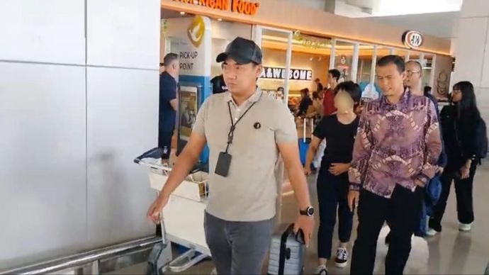 Otoritas Jasa Keuangan (OJK) bersama Bareskrim Polri berhasil mengamankan tersangka dalam kasus dugaan tindak pidana perbankan yang terjadi di PT BPR DCN, Malang, Jawa Timur, setelah yang bersangkutan tidak memenuhi panggilan pemeriksaan oleh penyidik OJK.