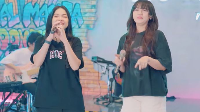 HAPPY ASMARA FT DINDA TERATU - TRESNO TEKANE MATI | NEW VERSION ( Official Live Video Royal Music )