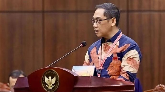Arsip foto - Direktur Jenderal Pengawasan Ruang Digital Kementerian Komdigi Alexander Sabar menyampaikan keterangan dalam sidang lanjutan uji materi Undang-Undang Nomor 27 Tahun 2022 tentang Pelindungan Data Pribadi di Mahkamah Konstitusi, Selasa (23/9/2025). (ANTARA/HO-MK/pri)